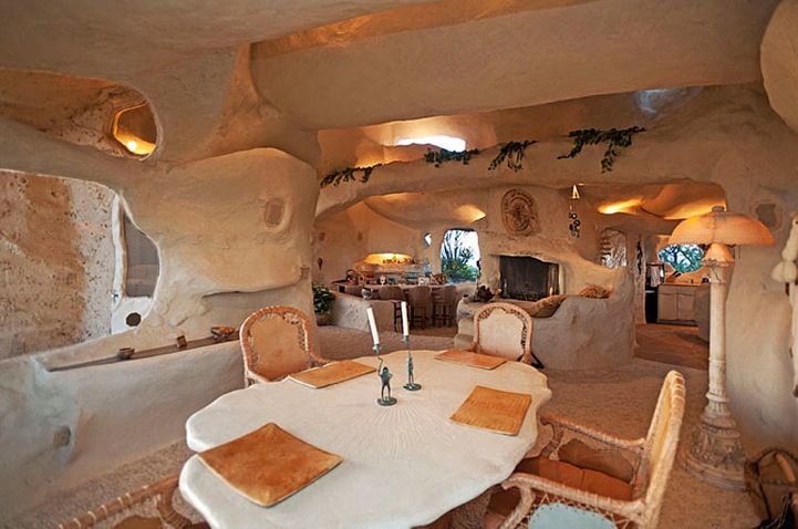 flintstones-house6.jpg